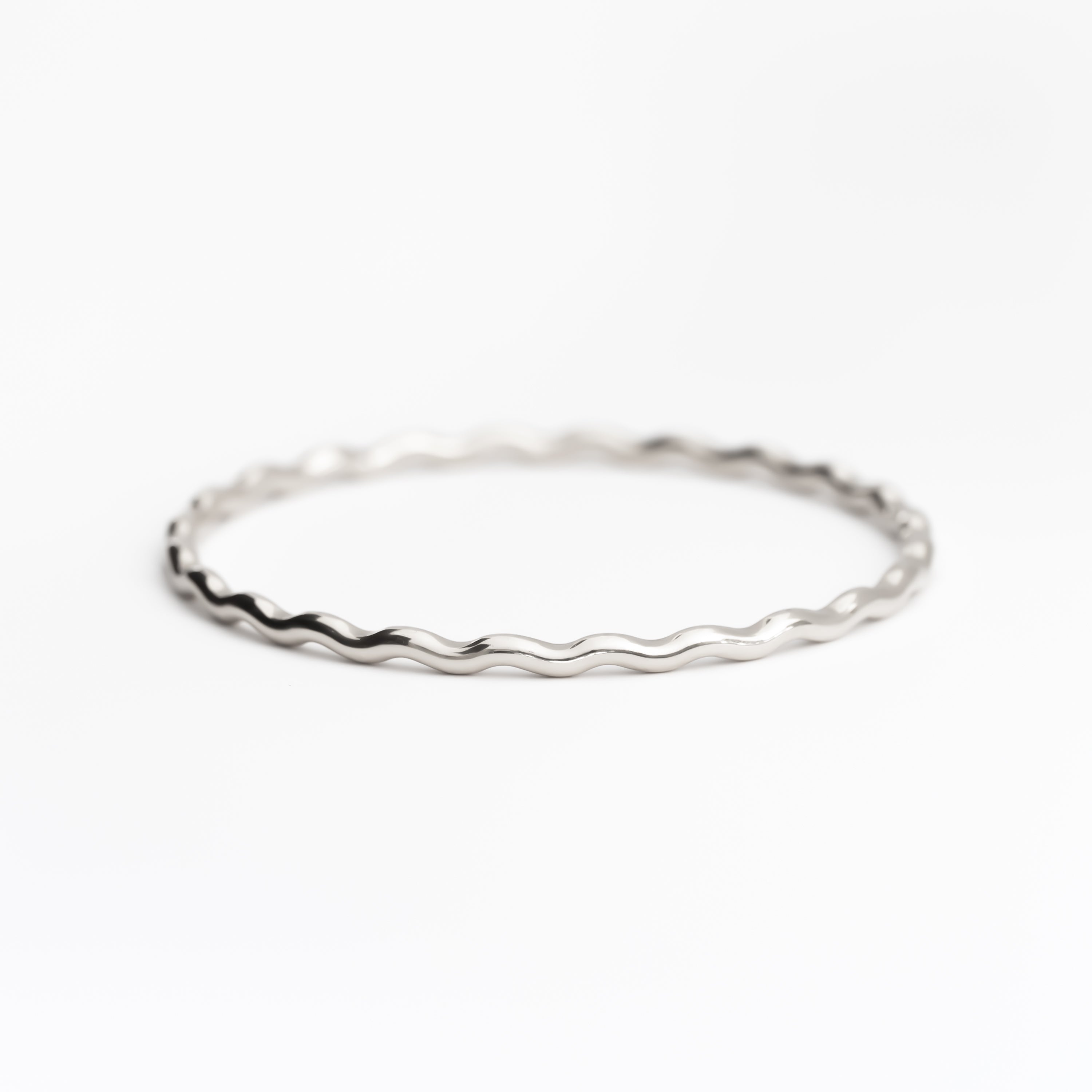 The Thick Wavy Bangle