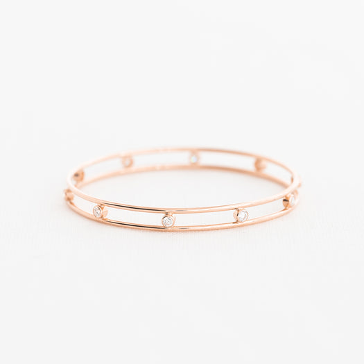 The Anniversary Bangle – Yearly Co.