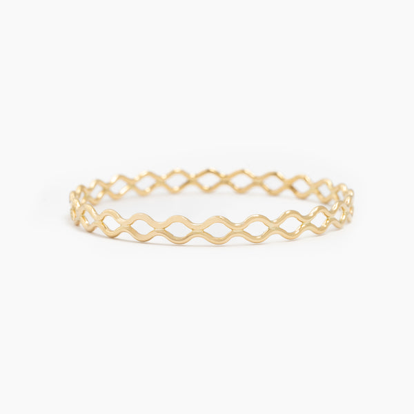 The Double Wavy Bangle – Yearly Co.