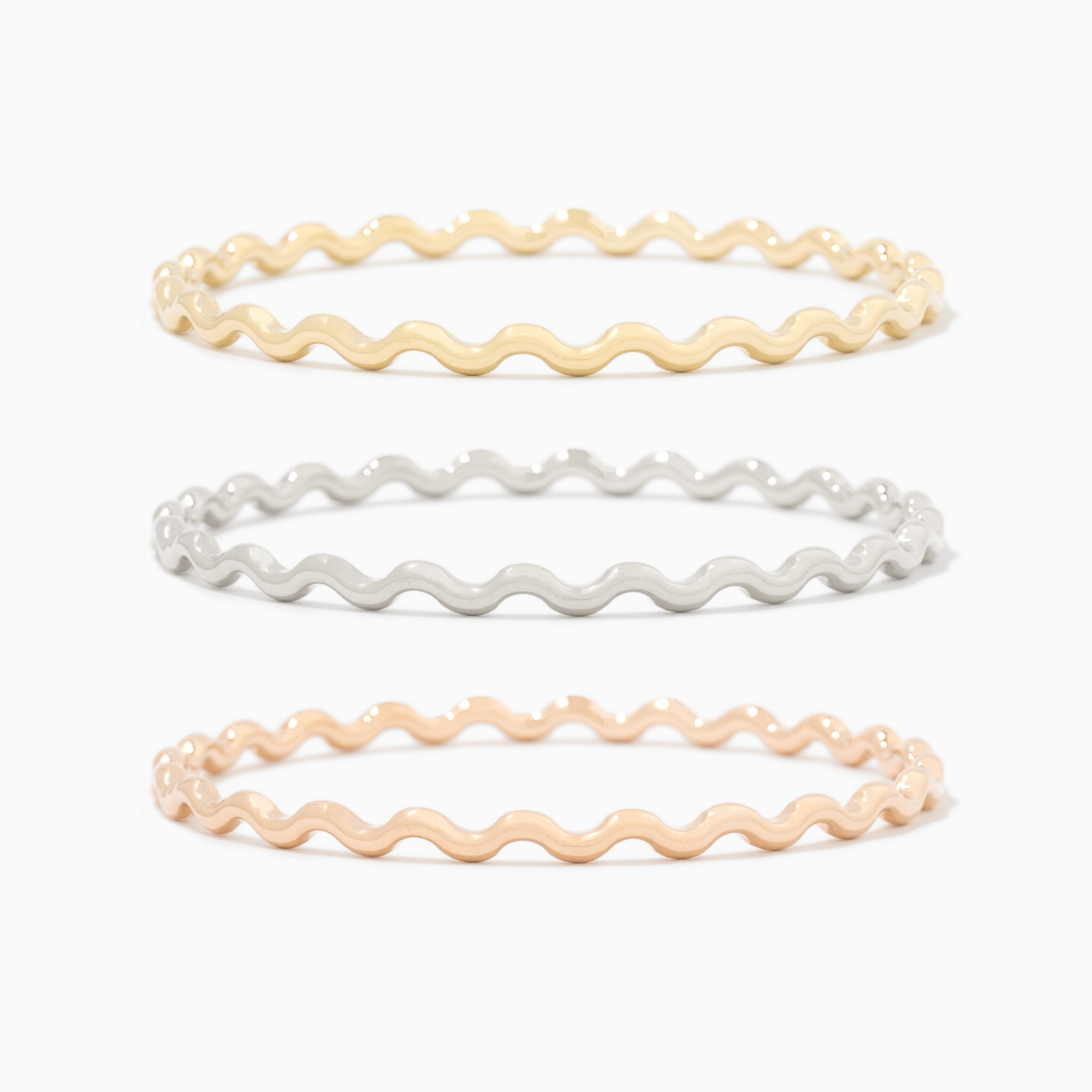 The Thick Wavy Bangle