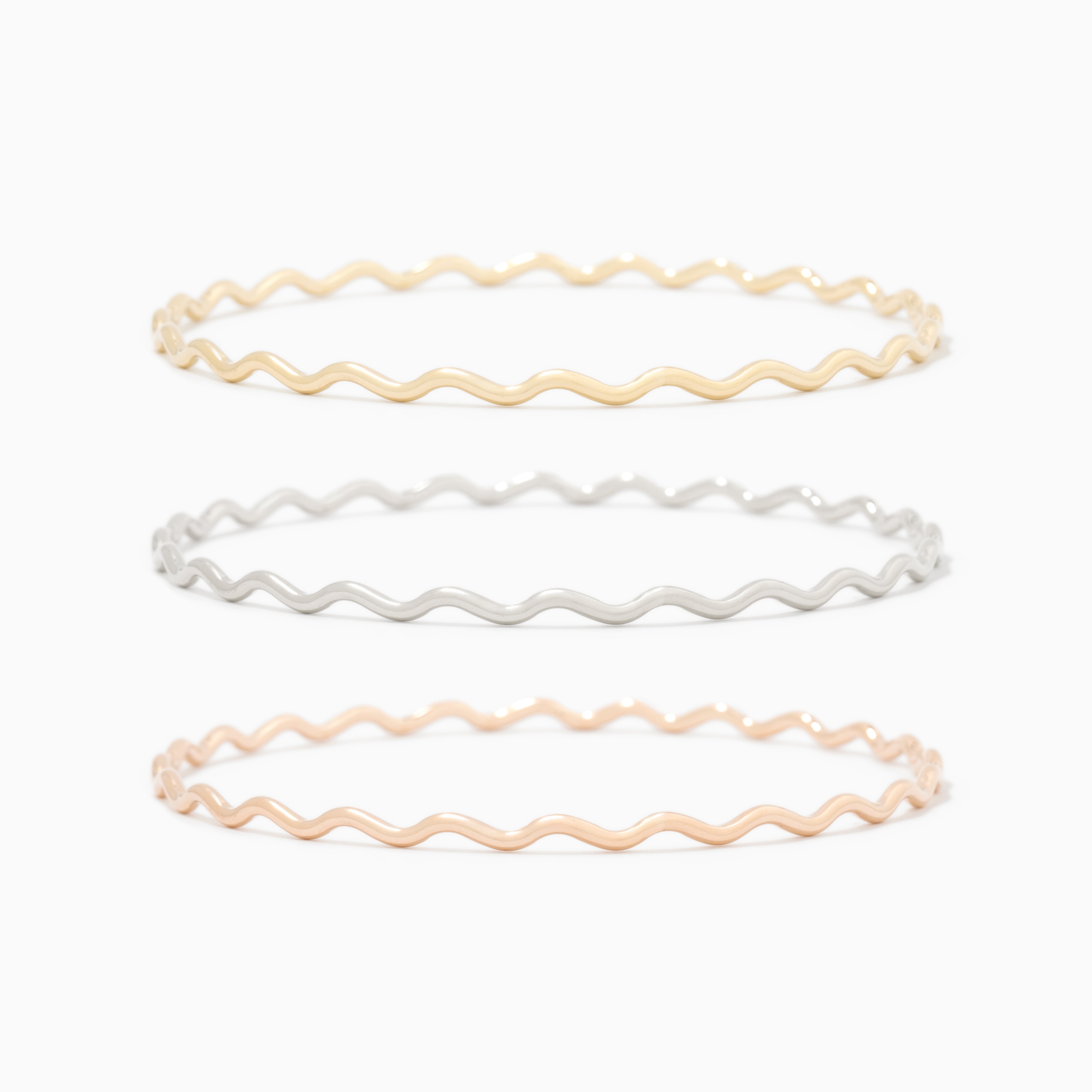 The Wavy Bangle
