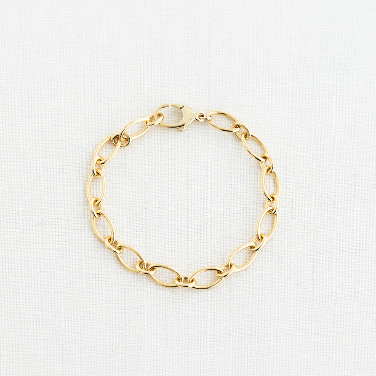 The Oval Chain Link Bracelet – Yearly Co.