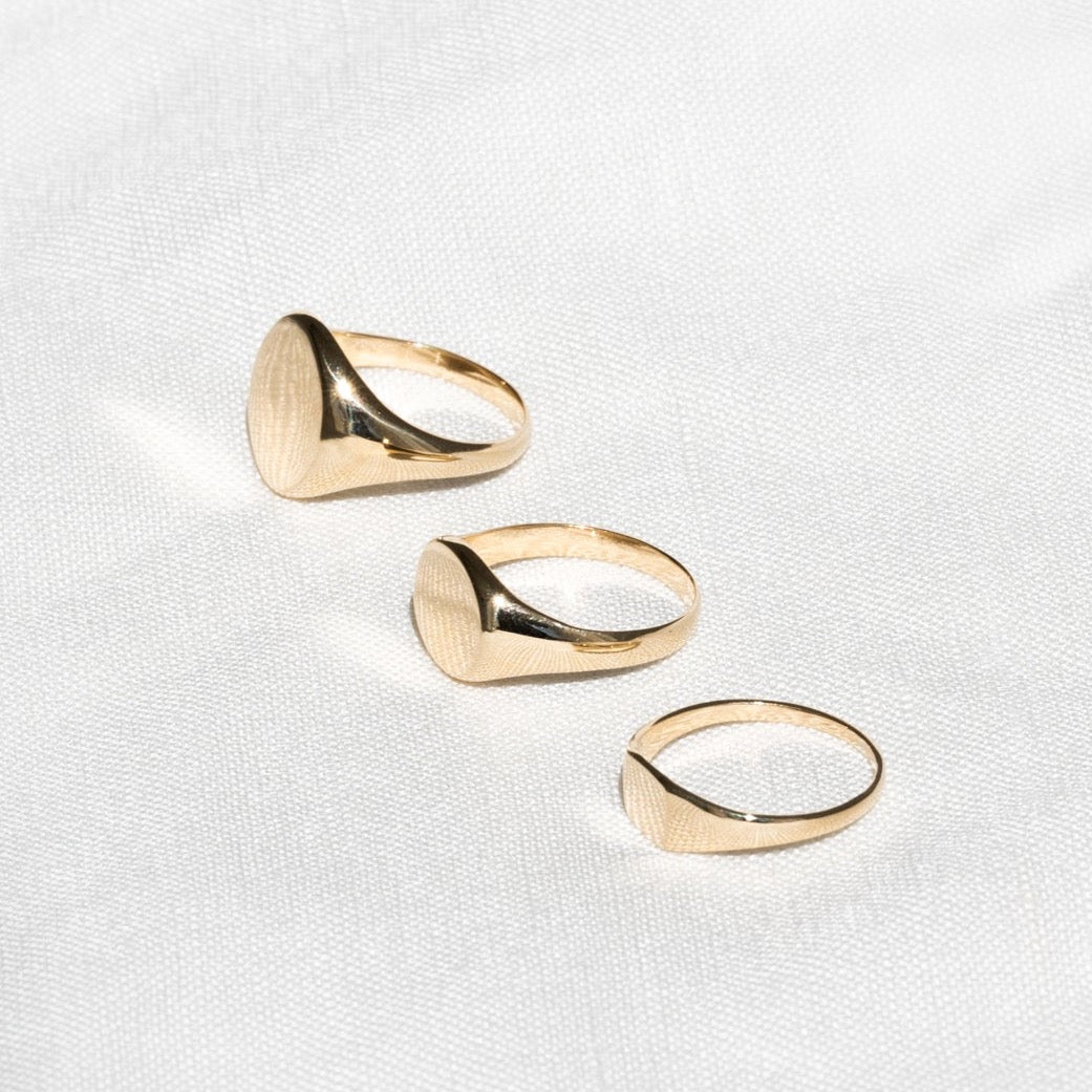 The Mini Signet Ring – Yearly Co.